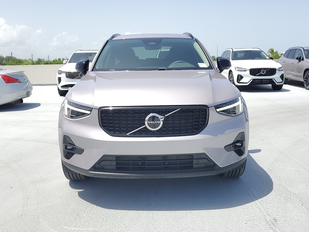 New 2026 Volvo XC40 B5 Plus SUV
