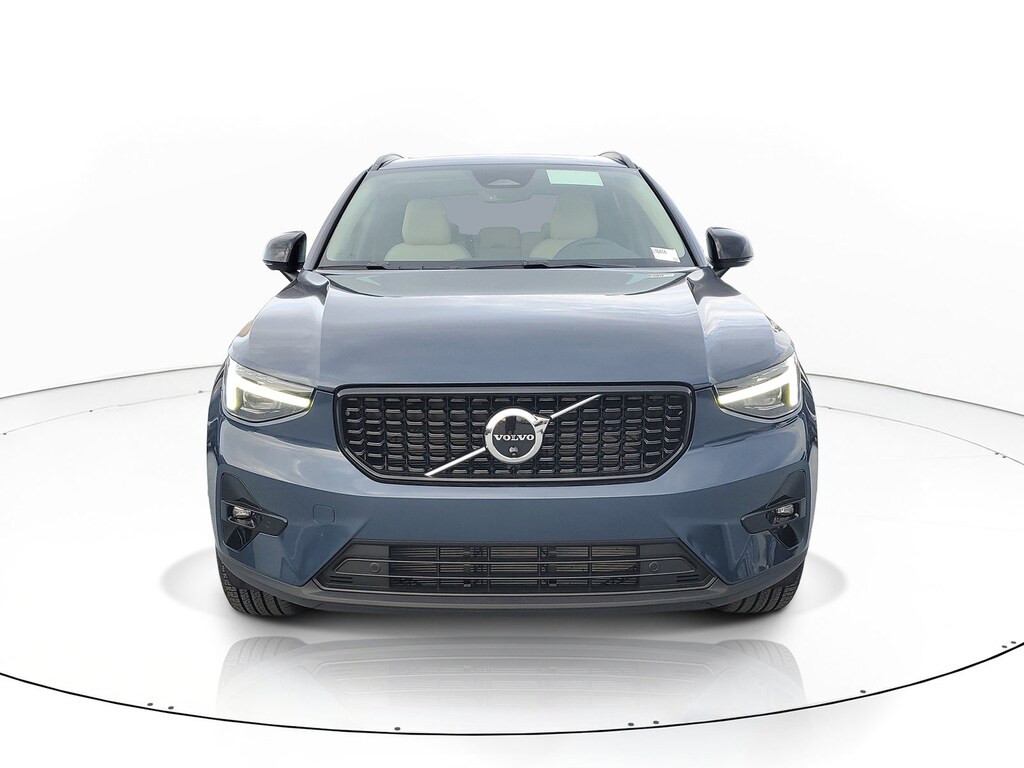 New 2026 Volvo XC40 B5 Ultra SUV
