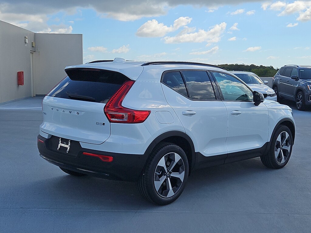 New 2026 Volvo XC40 B5 Plus SUV
