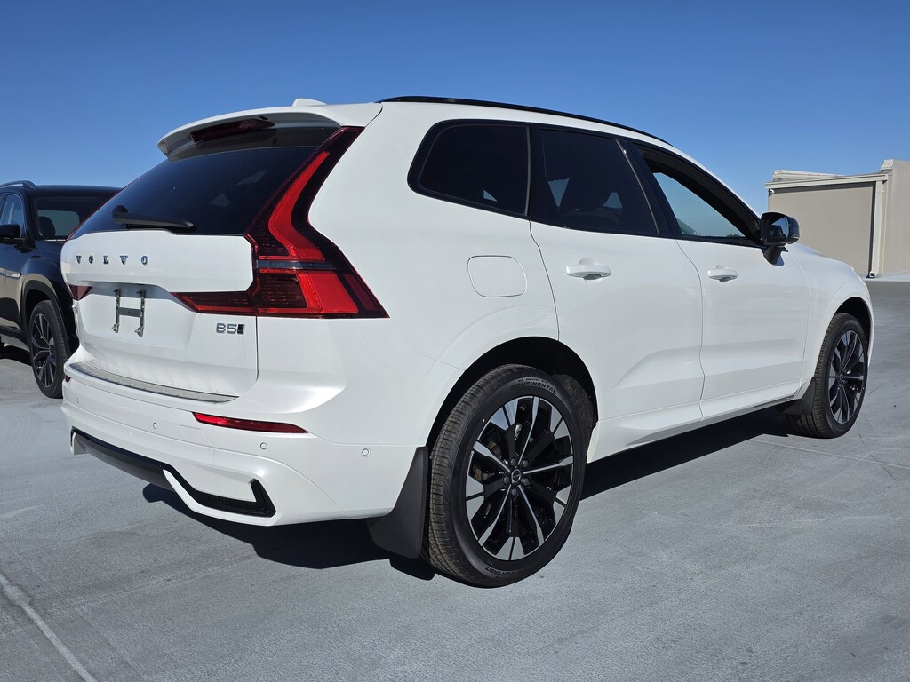 New 2026 Volvo XC60 B5 Plus SUV