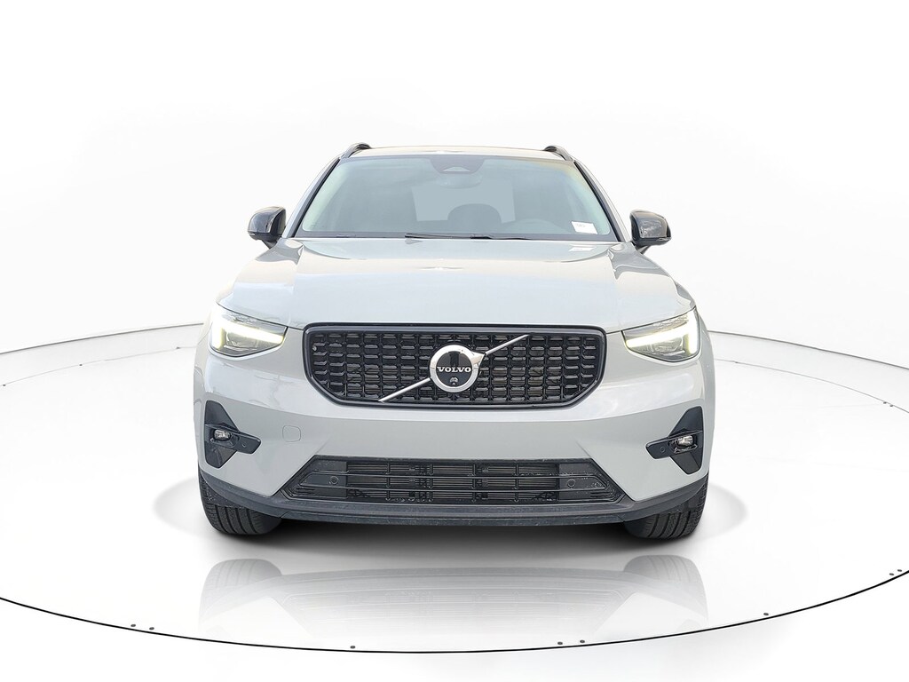New 2026 Volvo XC40 B5 Ultra SUV