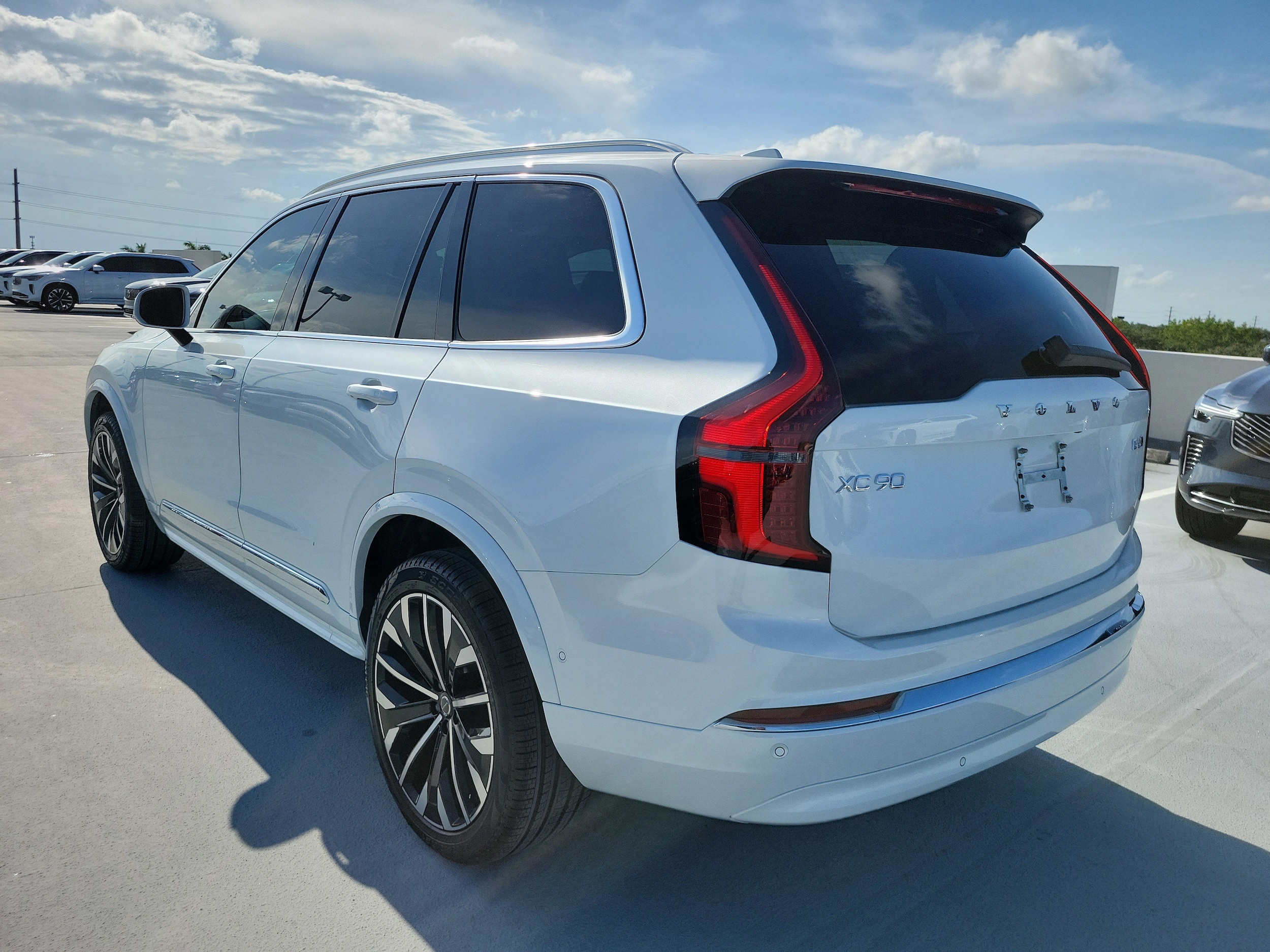 2026 Volvo XC90 Ultra - Photo 7