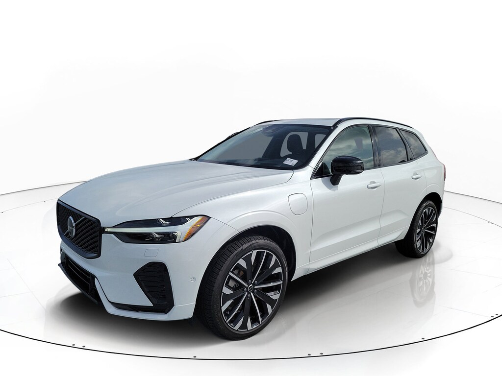 New 2026 Volvo XC60 plug-in hybrid T8 Ultra SUV