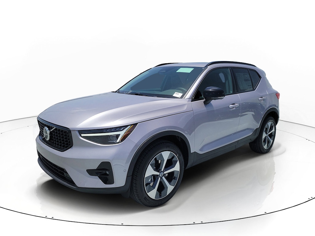 New 2026 Volvo XC40 B5 Plus SUV