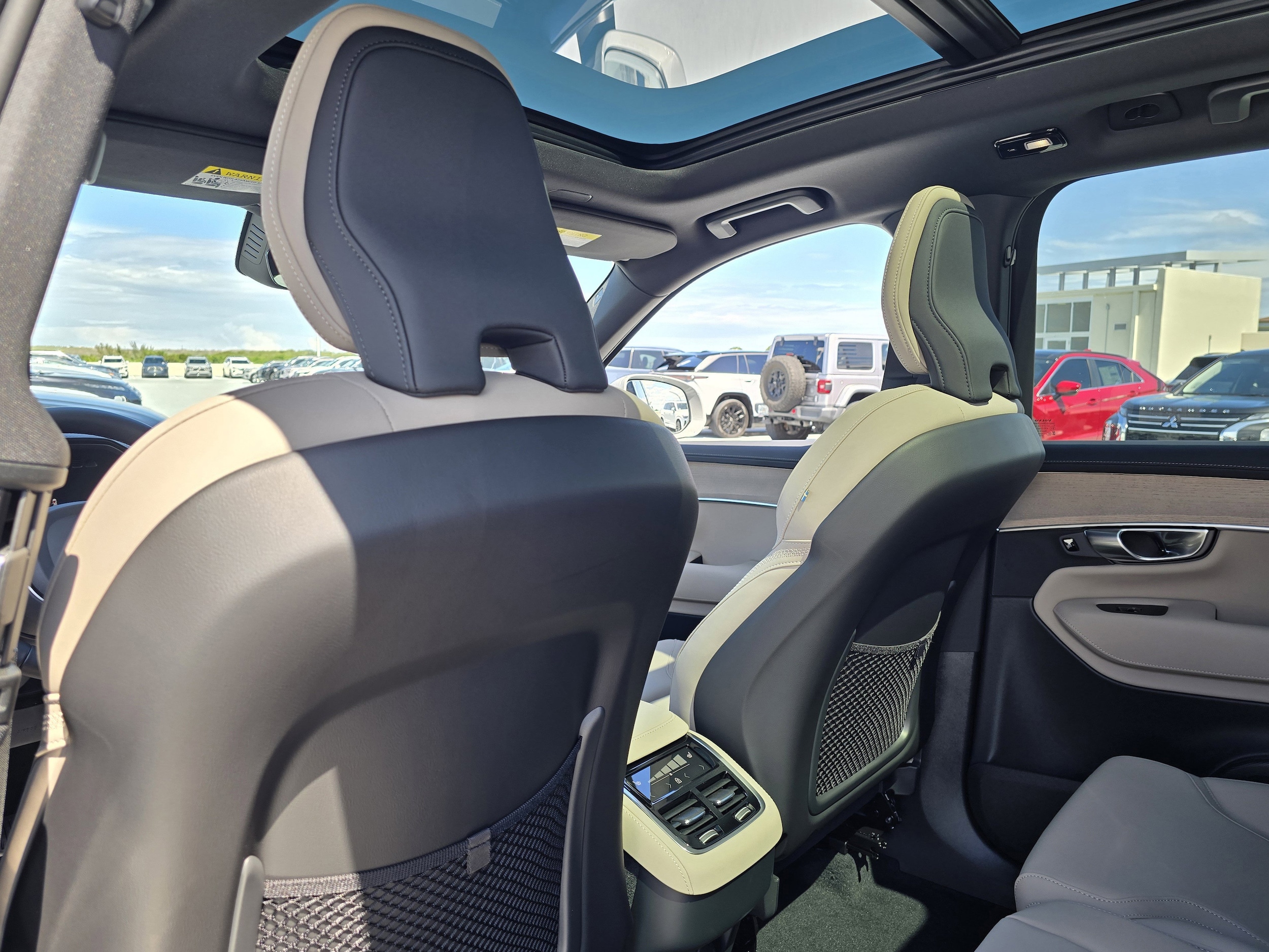 2026 Volvo XC90 Core - Photo 12