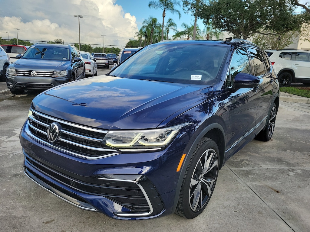 Used 2022 Volkswagen Tiguan SEL R-Line 4MOTION 2.0T SEL R-Line 4MOTION