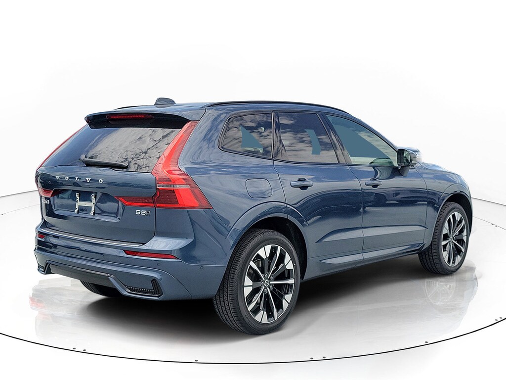 New 2026 Volvo XC60 B5 Plus SUV