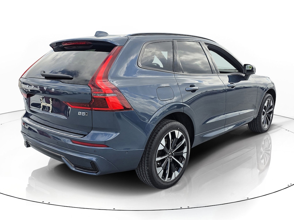 New 2026 Volvo XC60 B5 Plus SUV