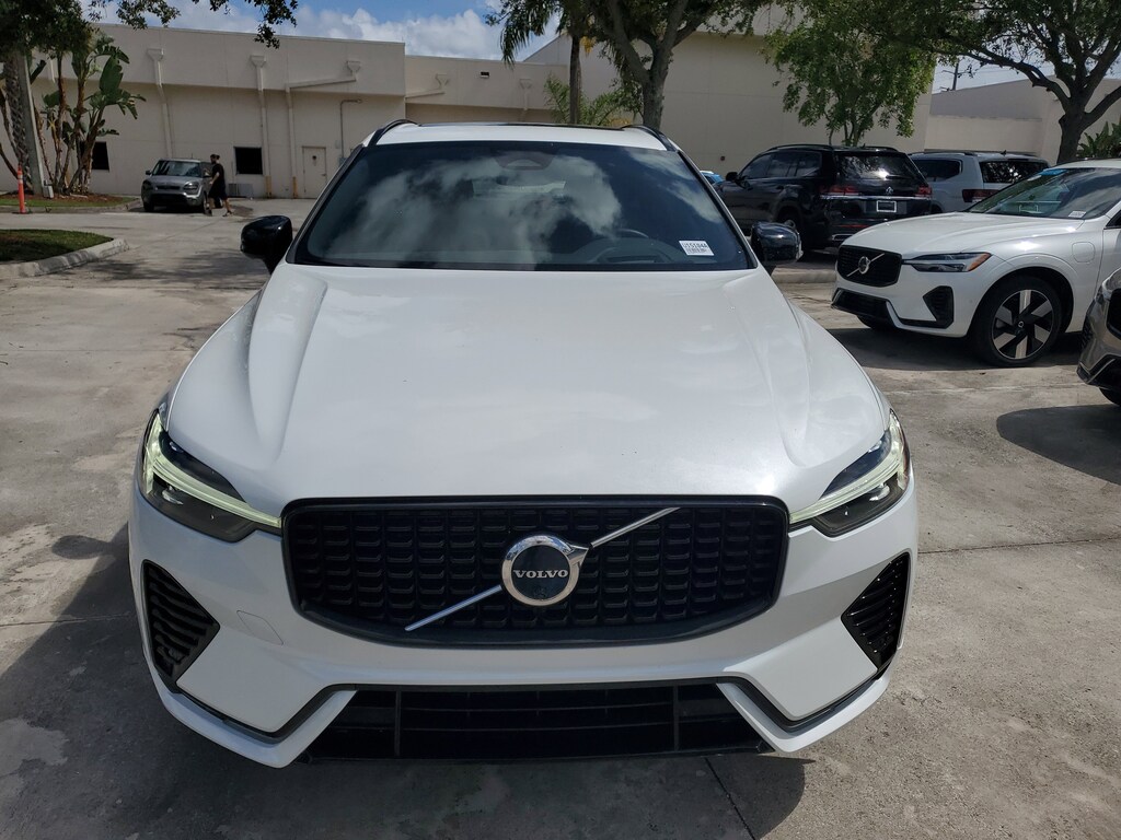 Used 2022 Volvo XC60 R-Design w/Air Suspension / Polestar Optimized B6 AWD R-Design