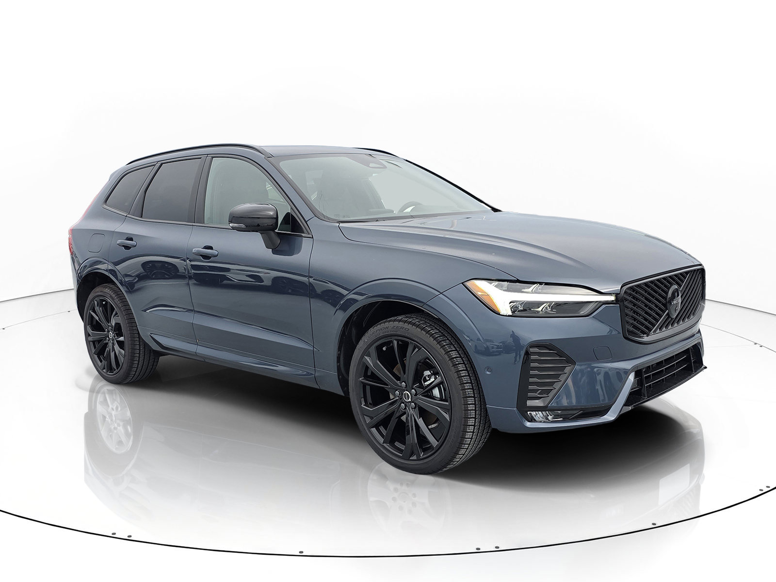 New 2026 Volvo XC60 B5 Ultra Black Edition SUV