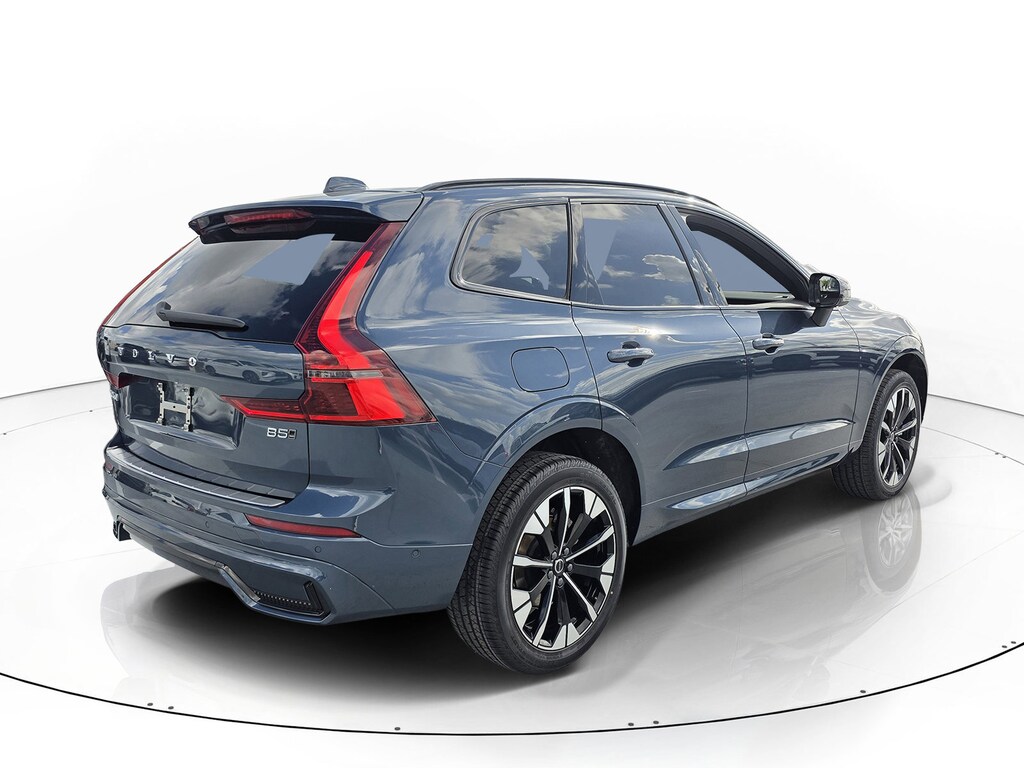 New 2026 Volvo XC60 B5 Plus SUV