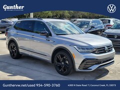 2024 Volkswagen Tiguan SE R-Line Black w/Panoramic Sunroof 2.0T SE R-Line Black 4MOTION
