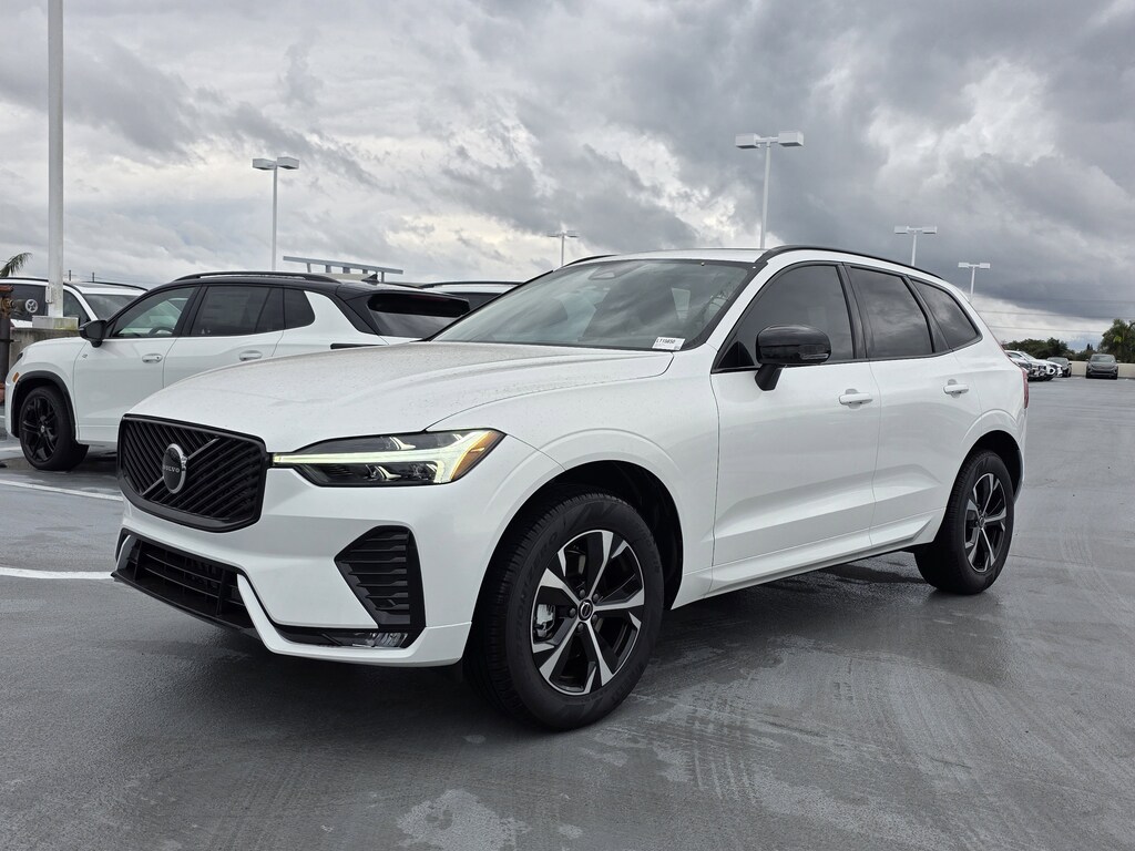 New 2026 Volvo XC60 B5 Core SUV