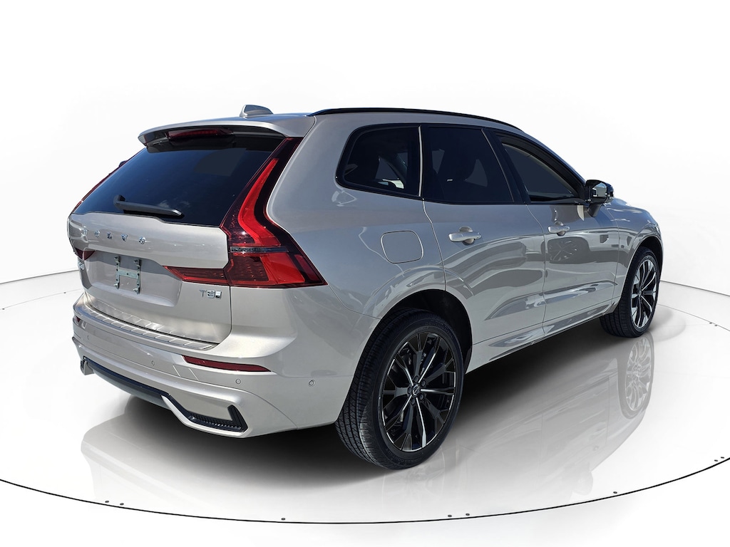 New 2026 Volvo XC60 plug-in hybrid T8 Plus SUV