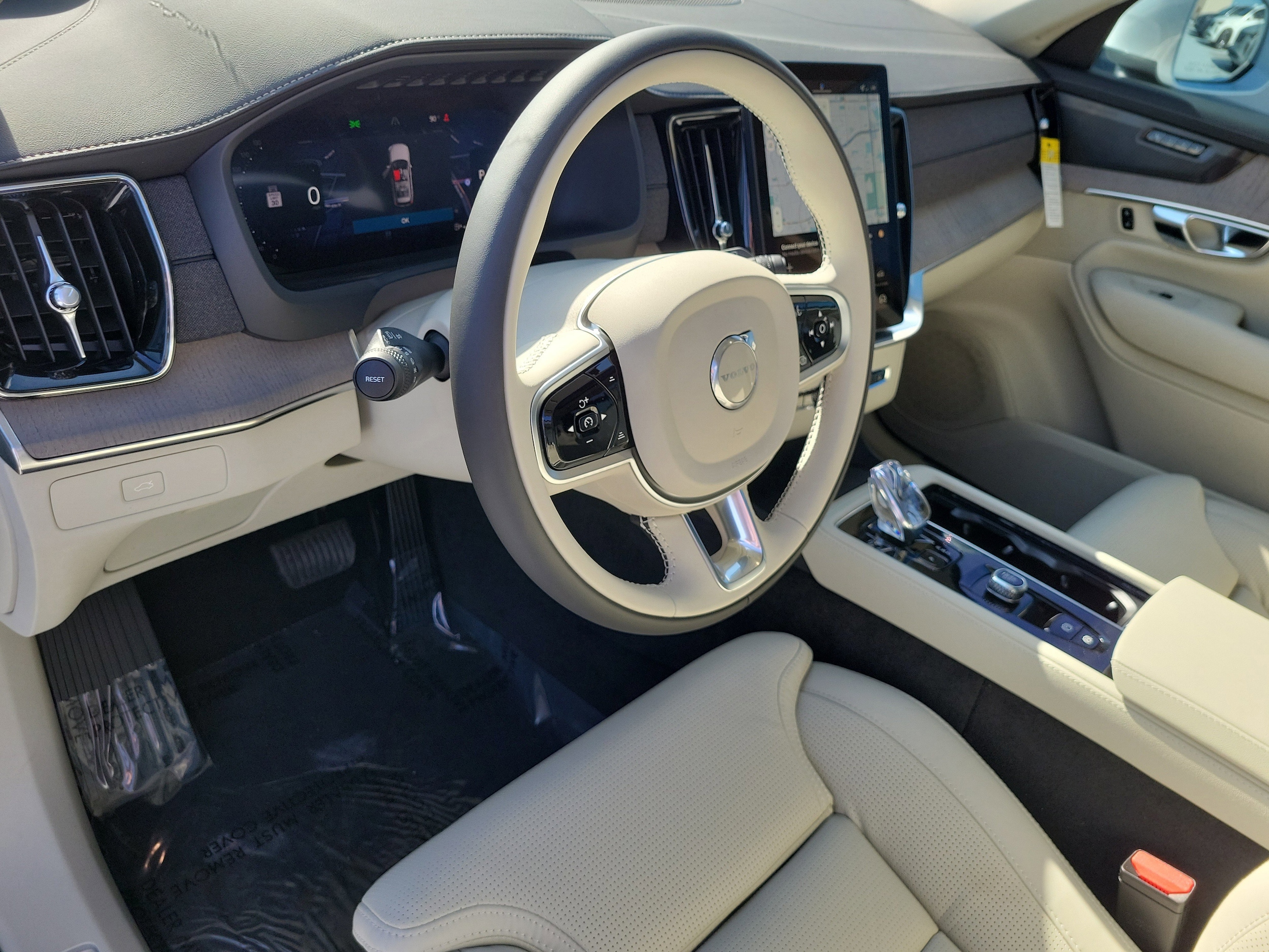 2026 Volvo XC90 Ultra - Photo 16