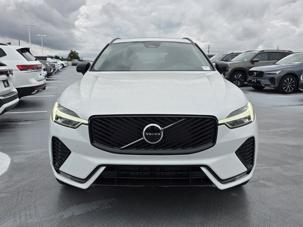 New 2026 Volvo XC60 B5 Core SUV