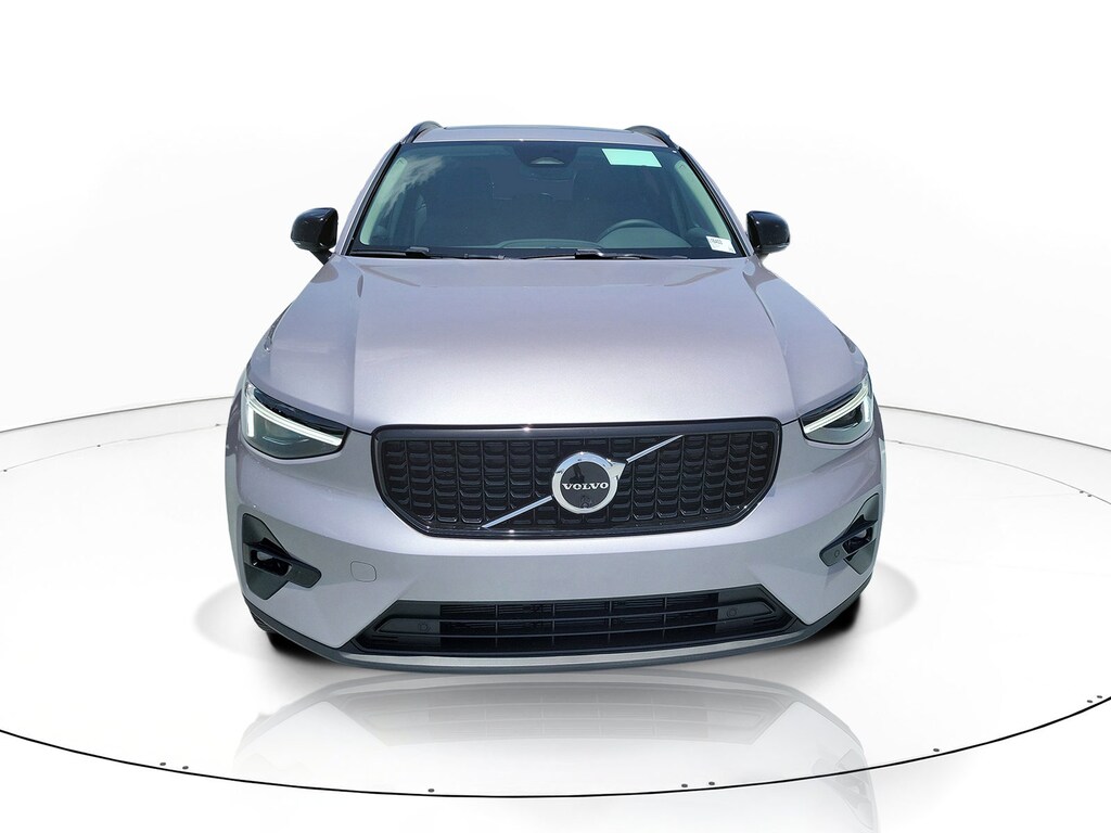 New 2026 Volvo XC40 B5 Plus SUV