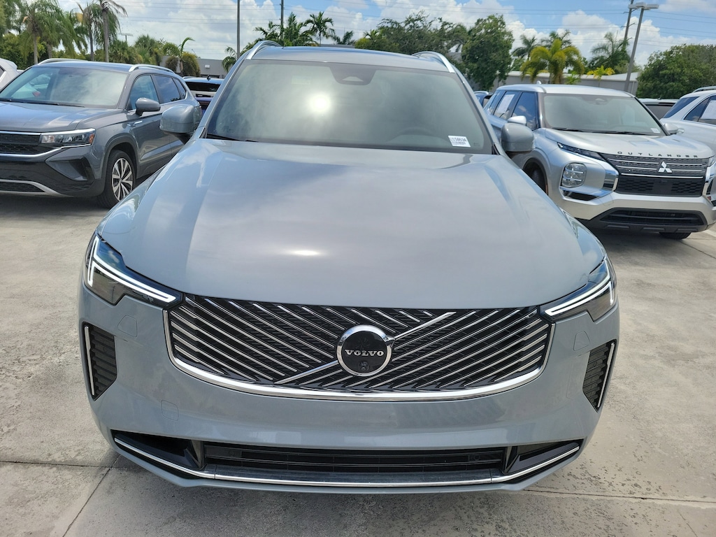 Used 2025 Volvo XC90 Plug-In Hybrid Plus w/ Captains Chairs & 21 Alloy Wheels Plus 2025.5 T8 AWD 6-Seater