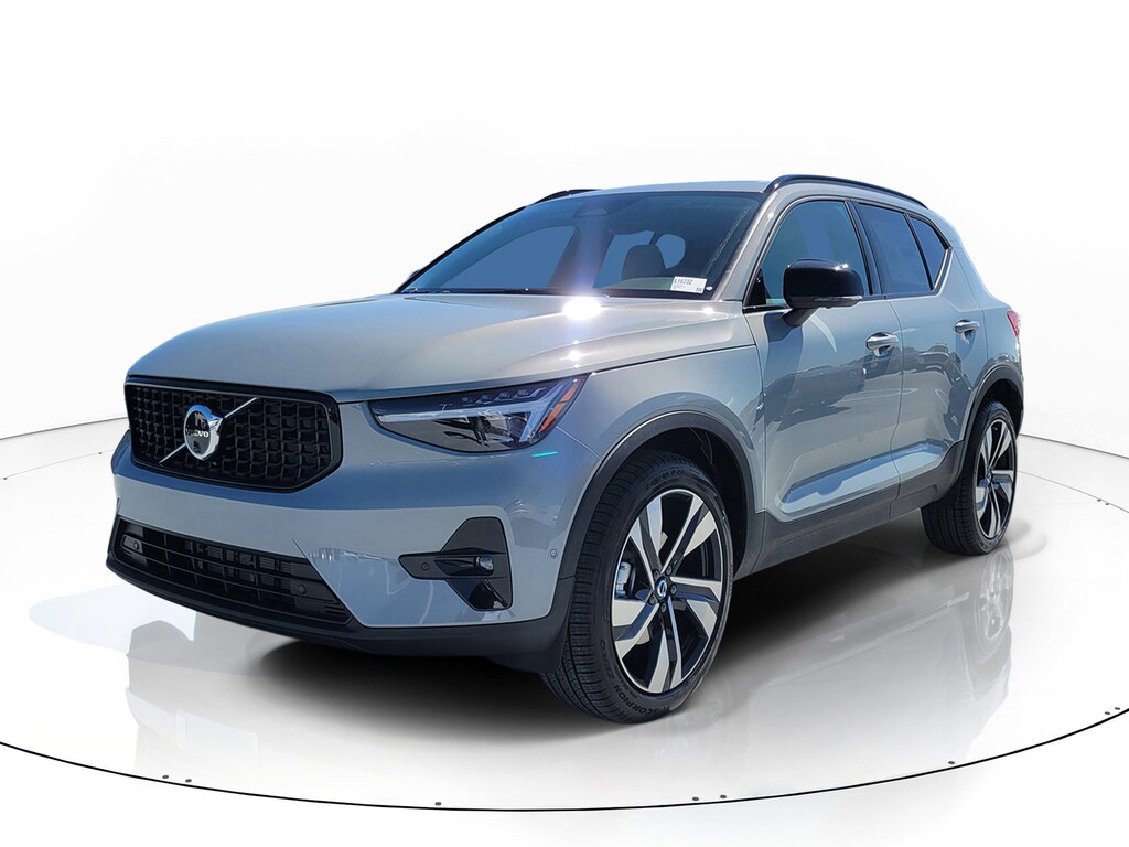 New 2026 Volvo XC40 B5 Plus SUV