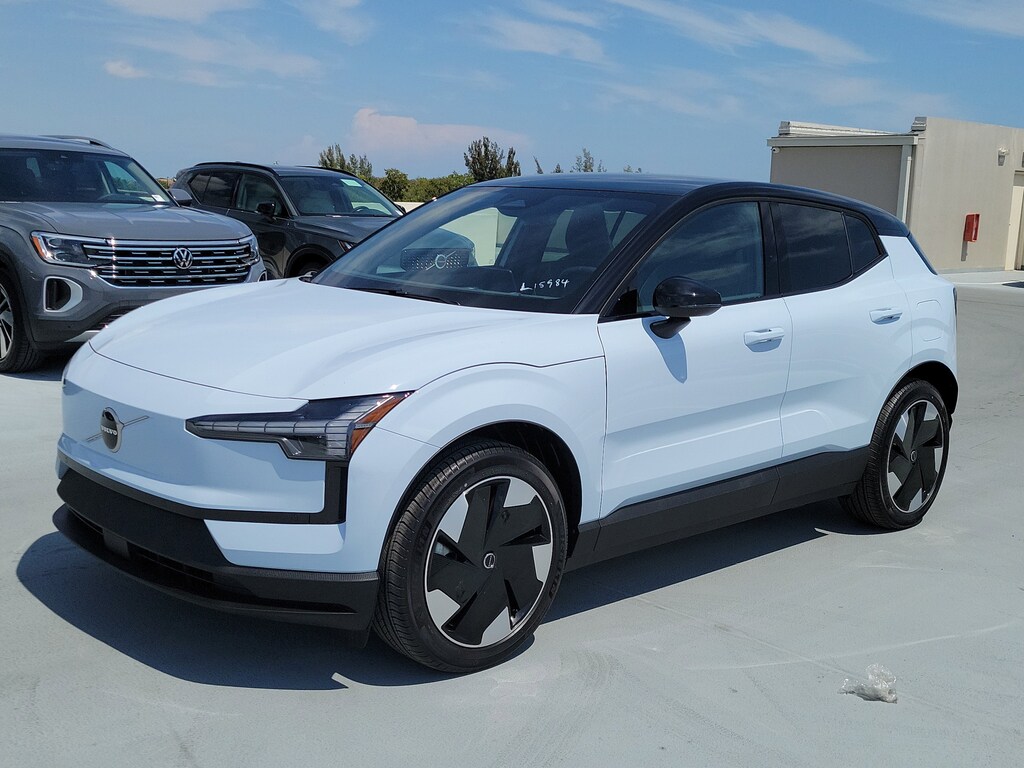 New 2026 Volvo EX30 Twin Motor Plus SUV