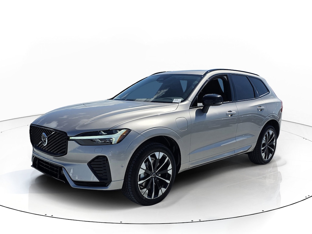 New 2026 Volvo XC60 plug-in hybrid T8 Plus SUV