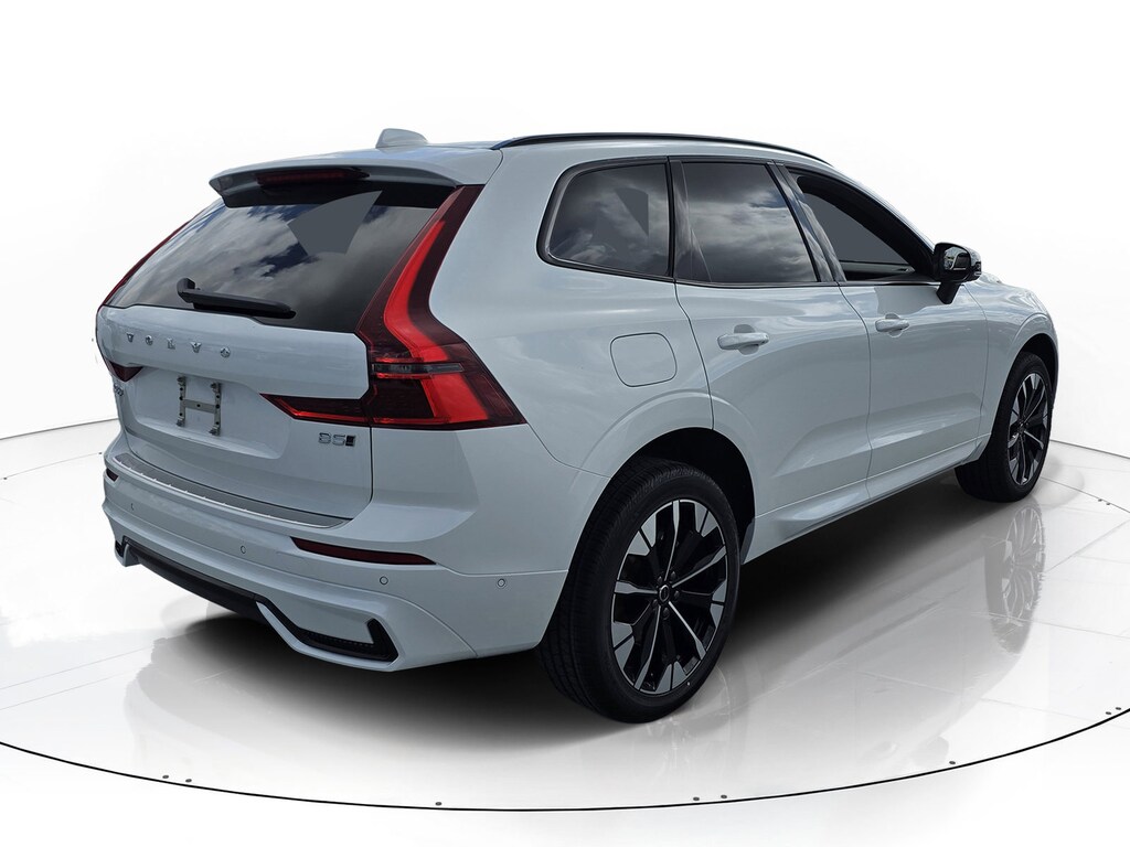 New 2026 Volvo XC60 B5 Plus SUV