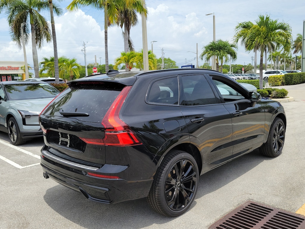 New 2026 Volvo XC60 B5 Ultra Black Edition SUV
