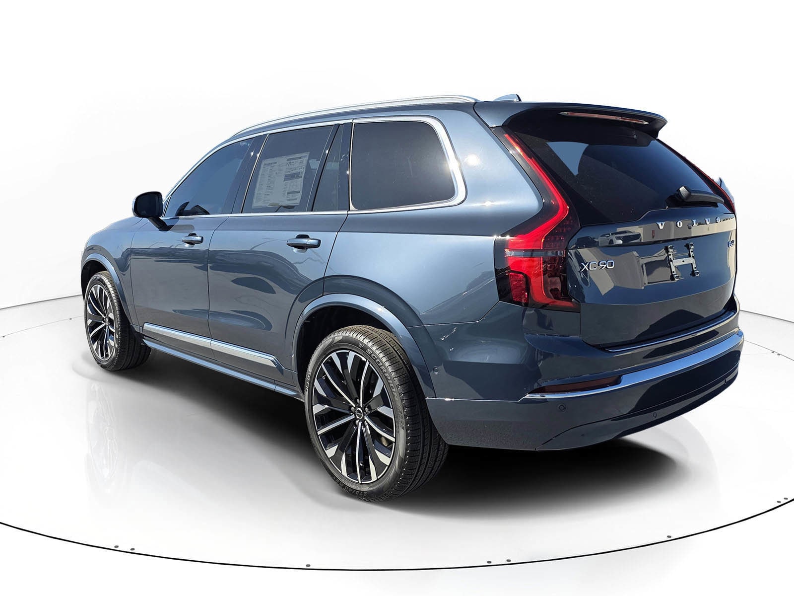 2026 Volvo XC90 Plus - Photo 6