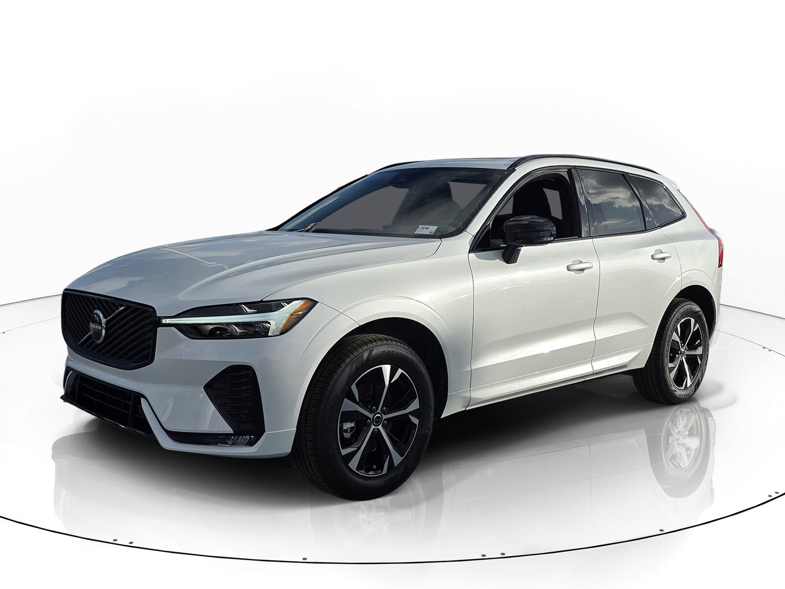 2026 Volvo XC60 B5 Core Dark AWD's photo