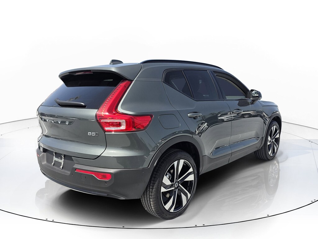 New 2026 Volvo XC40 B5 Plus SUV