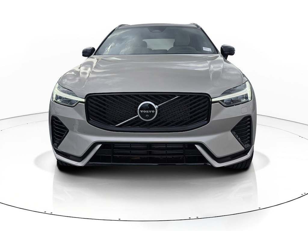 New 2026 Volvo XC60 plug-in hybrid T8 Plus SUV