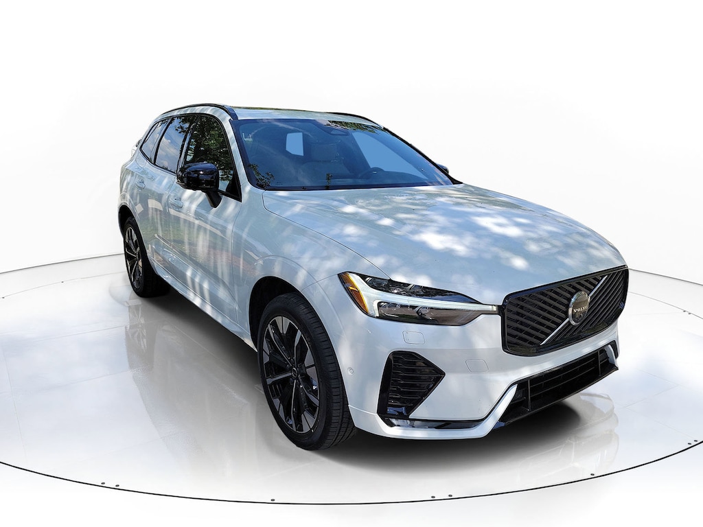 New 2026 Volvo XC60 B5 Plus SUV