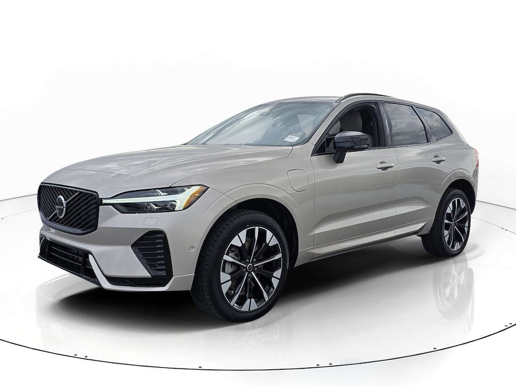 New 2026 Volvo XC60 plug-in hybrid T8 Plus SUV