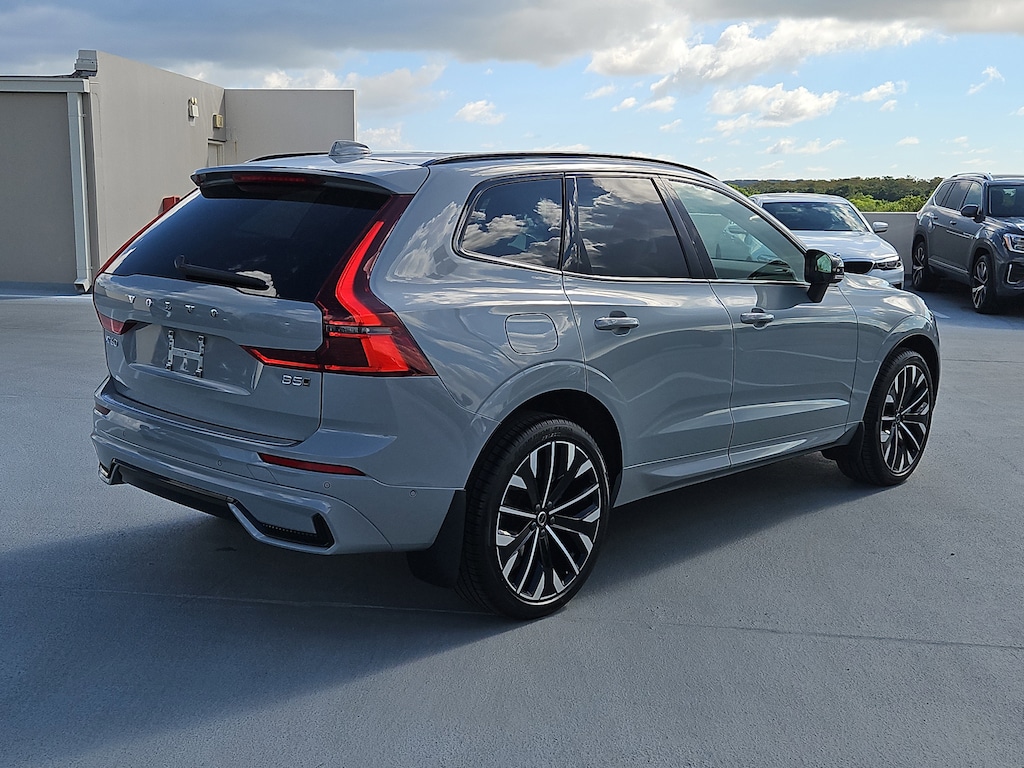 New 2026 Volvo XC60 B5 Ultra SUV