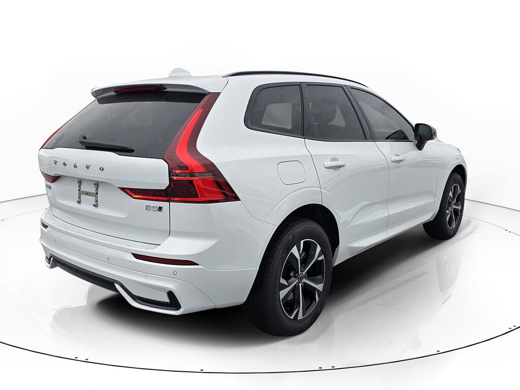 New 2026 Volvo XC60 B5 Core SUV