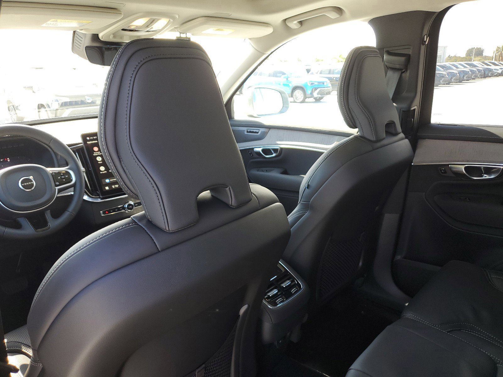 2025 Volvo XC90 Ultra - Photo 15