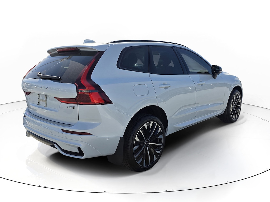 New 2026 Volvo XC60 B5 Ultra SUV