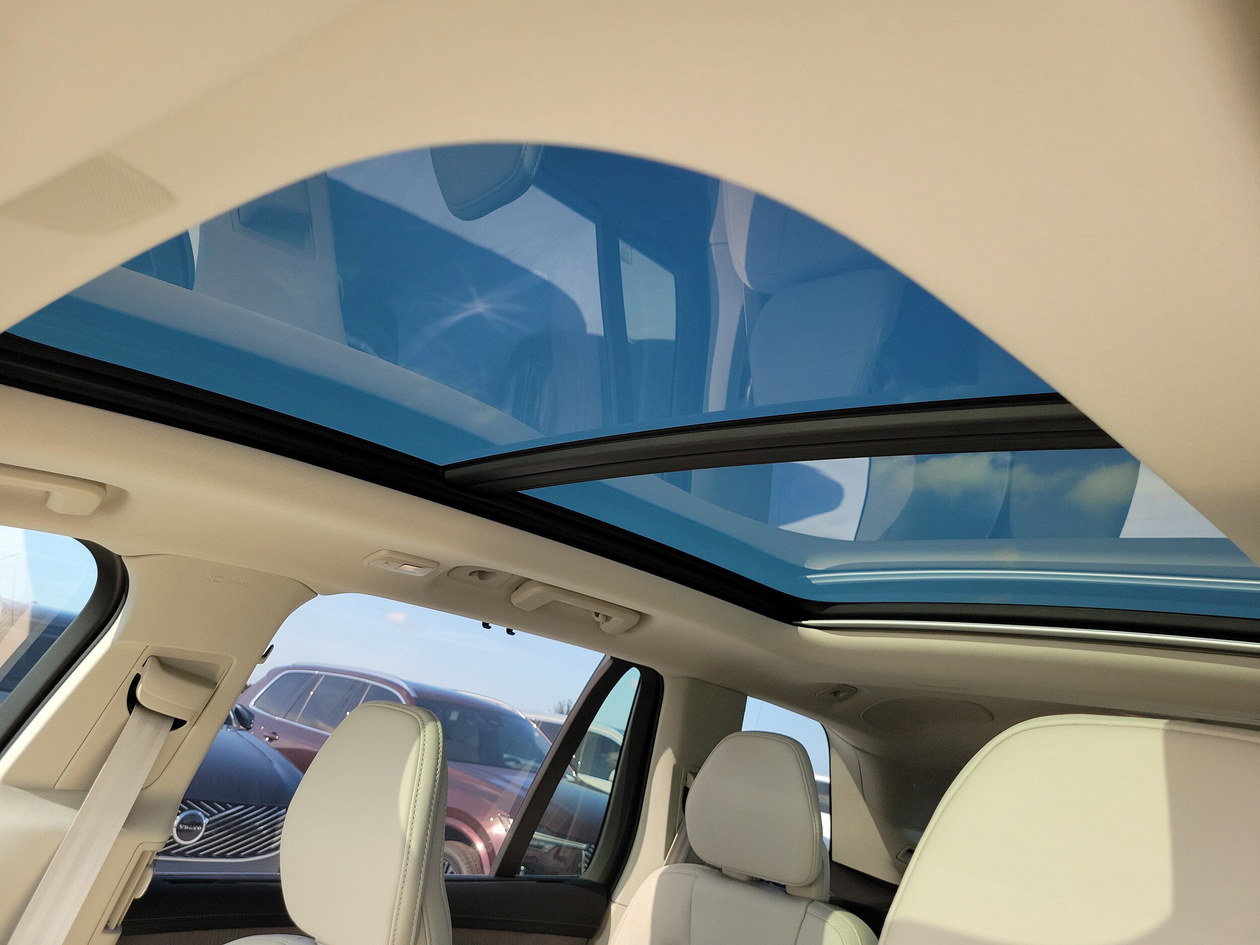 2026 Volvo XC90 Ultra - Photo 15
