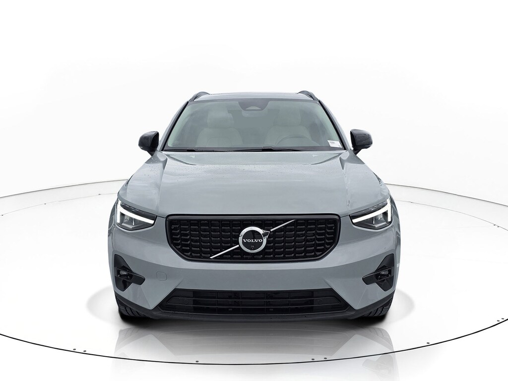 New 2026 Volvo XC40 B5 Plus SUV