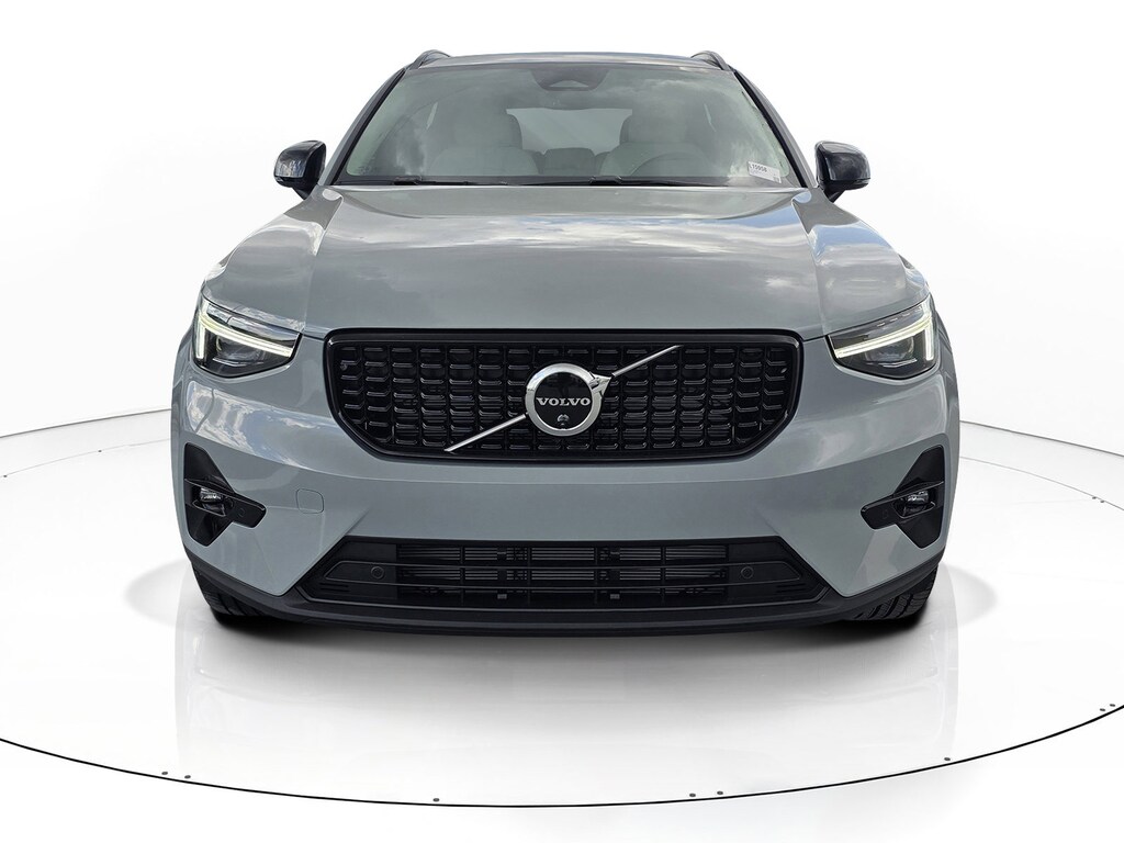 New 2026 Volvo XC40 B5 Plus SUV