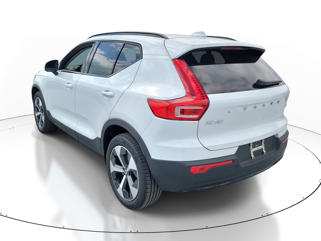 New 2026 Volvo XC40 B5 Plus SUV