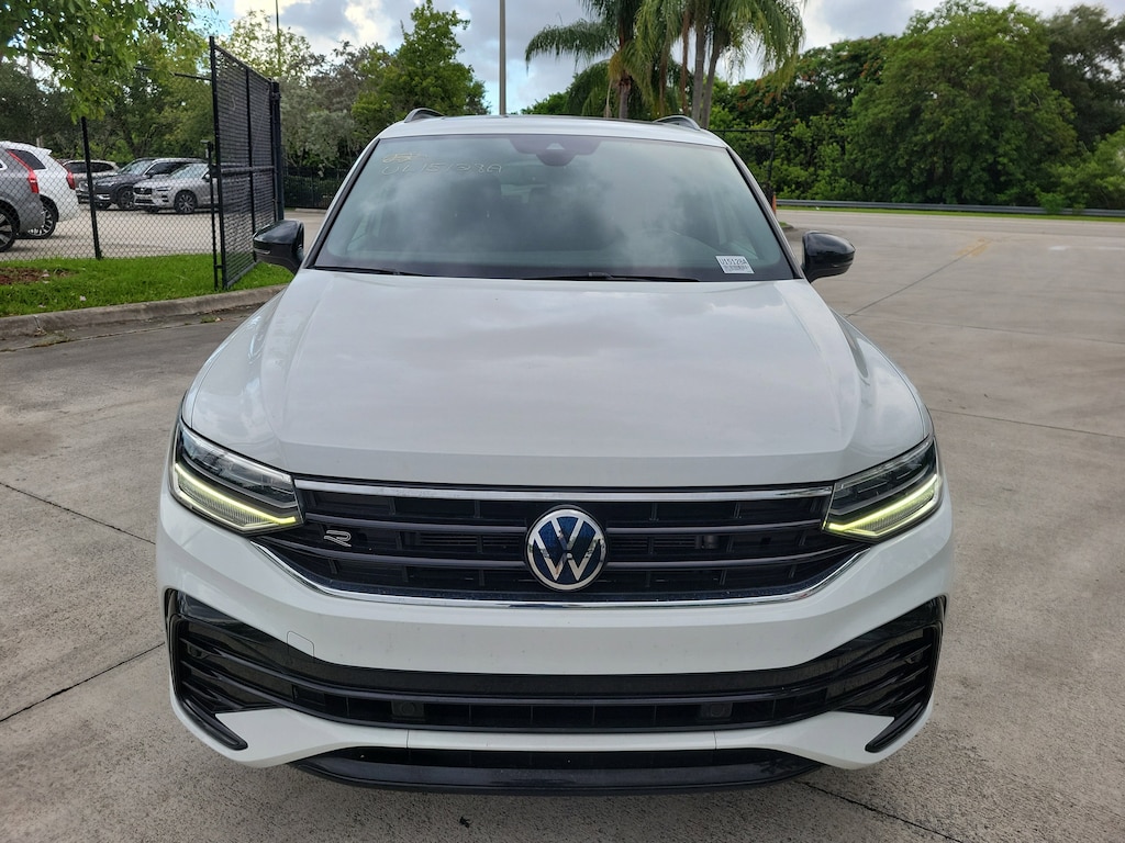 Used 2022 Volkswagen Tiguan SE R-Line Black 2.0T SE R-Line Black FWD