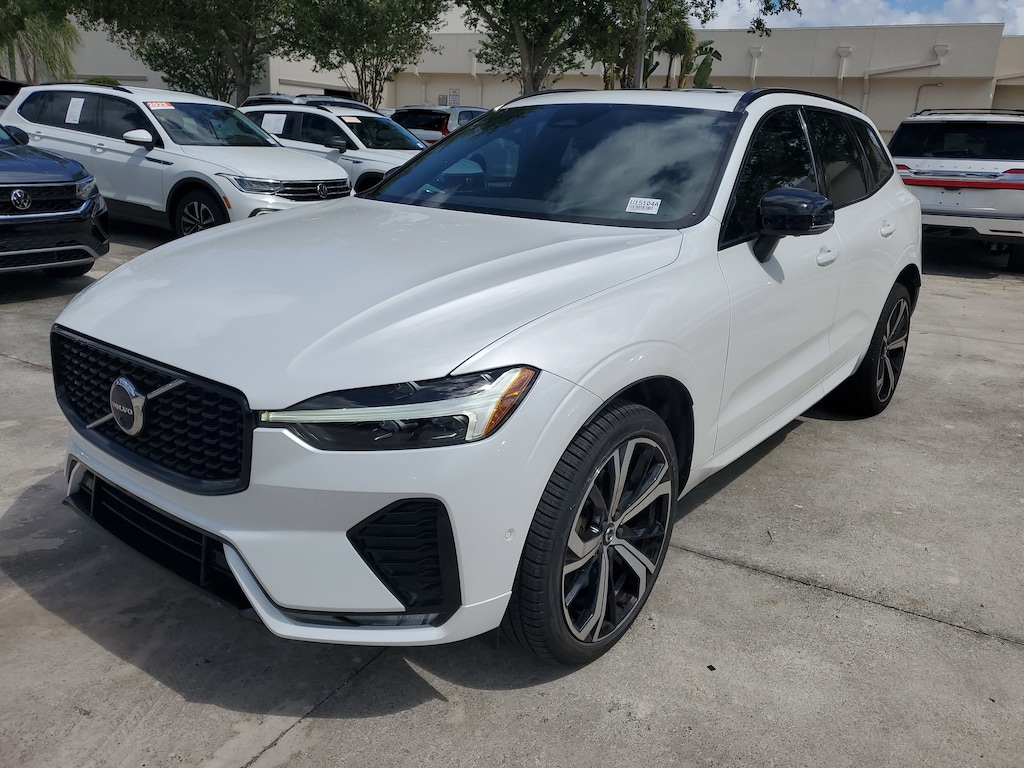 Used 2022 Volvo XC60 R-Design w/Air Suspension / Polestar Optimized B6 AWD R-Design