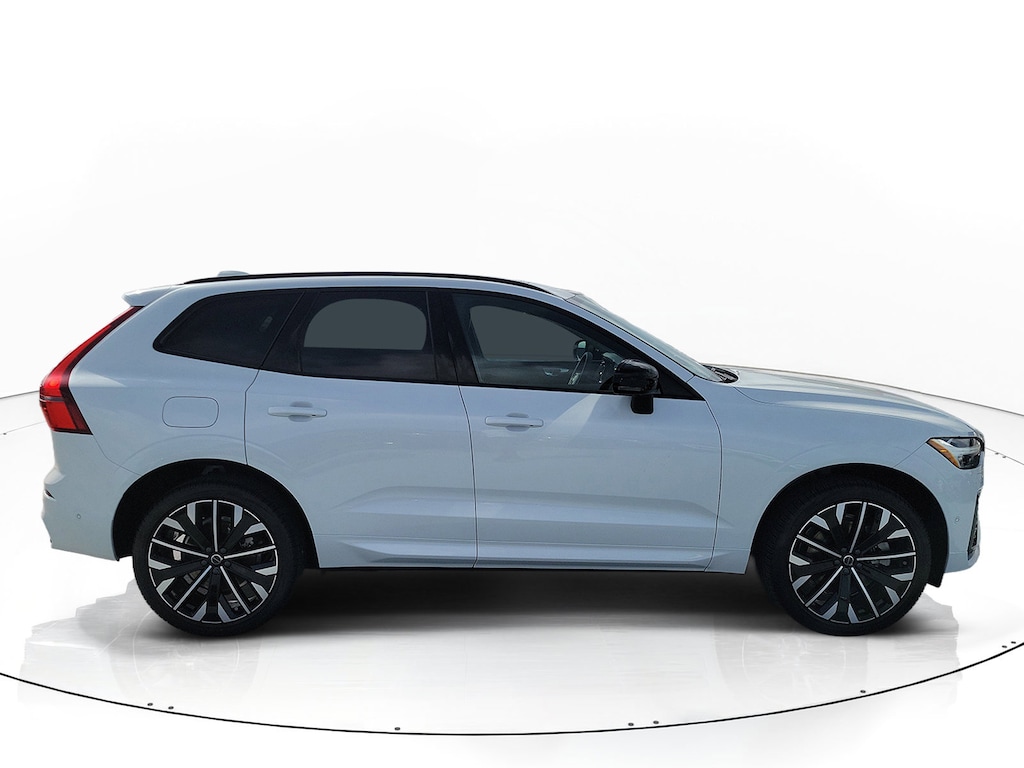 New 2026 Volvo XC60 plug-in hybrid T8 Ultra SUV