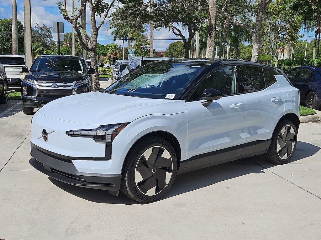 New 2025 Volvo EX30 Twin Motor Plus SUV