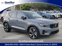 2023 Volvo XC40 Plus Dark Theme B5 AWD Plus Dark Theme