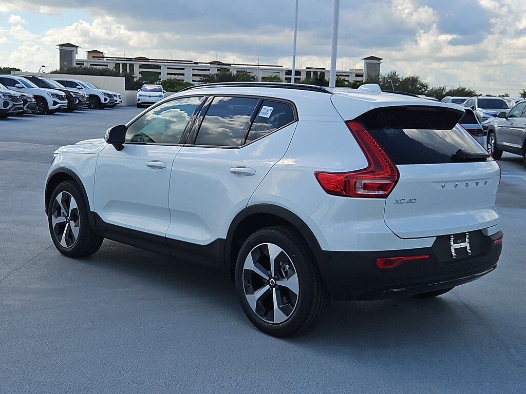 New 2026 Volvo XC40 B5 Plus SUV