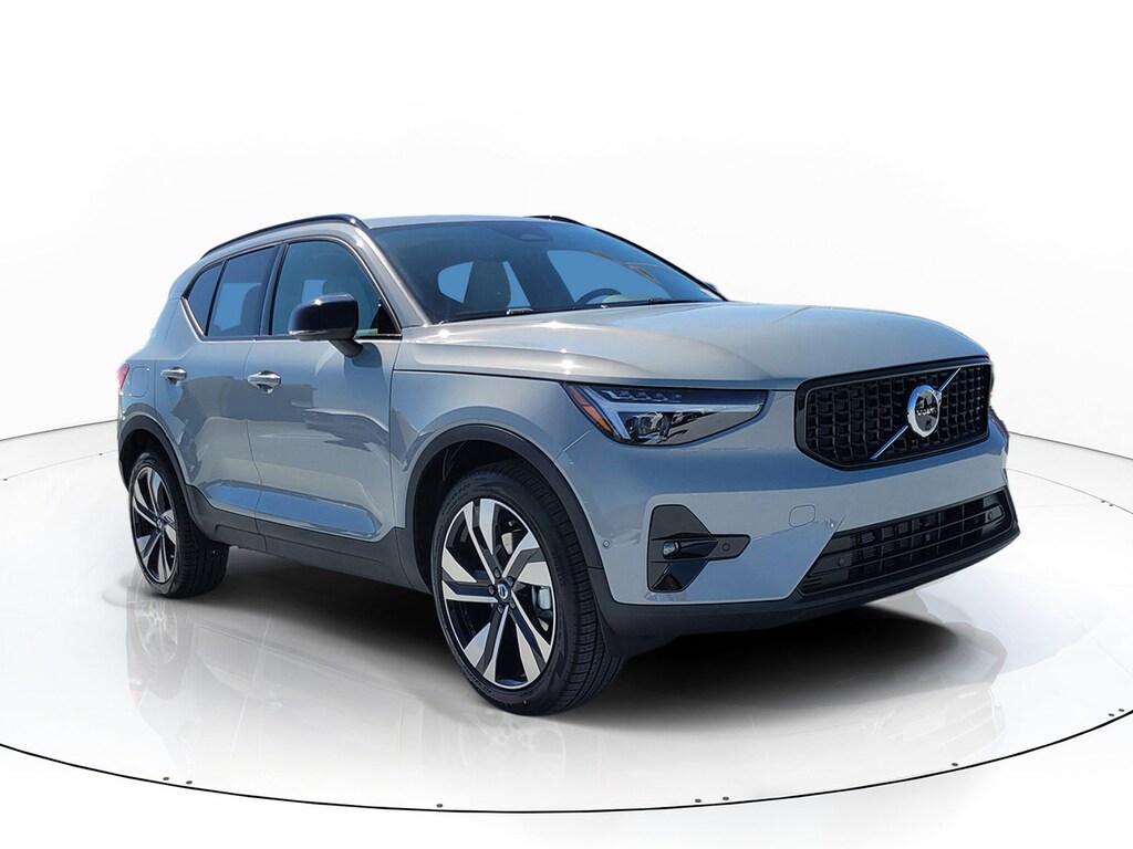 New 2026 Volvo XC40 B5 Plus SUV