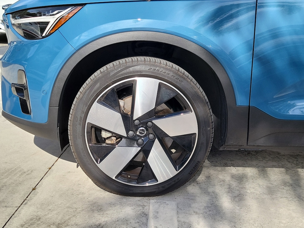 Certified 2023 Volvo C40 Recharge Pure Electric Ultimate Twin eAWD Ultimate