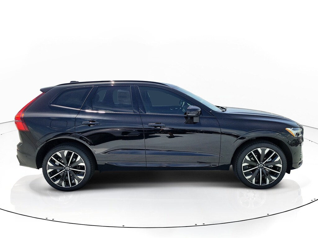 New 2026 Volvo XC60 B5 Ultra SUV